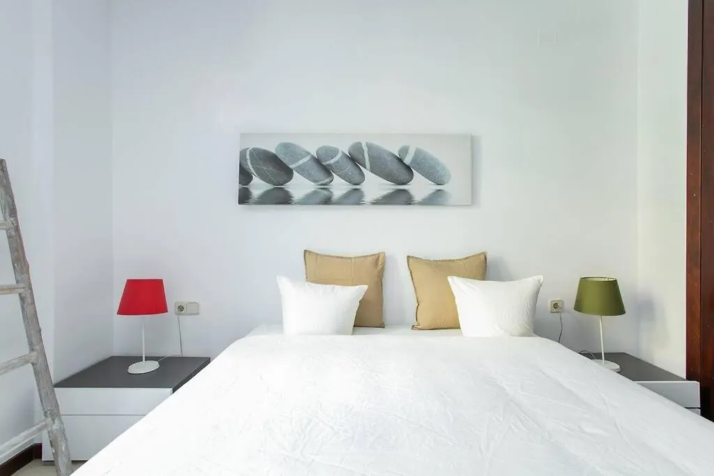 Canela Homes Barcelona Monumental 0*,  Espanha